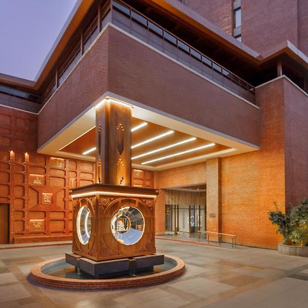 Отель Hyatt Centric Soalteemode Катманду Экстерьер фото