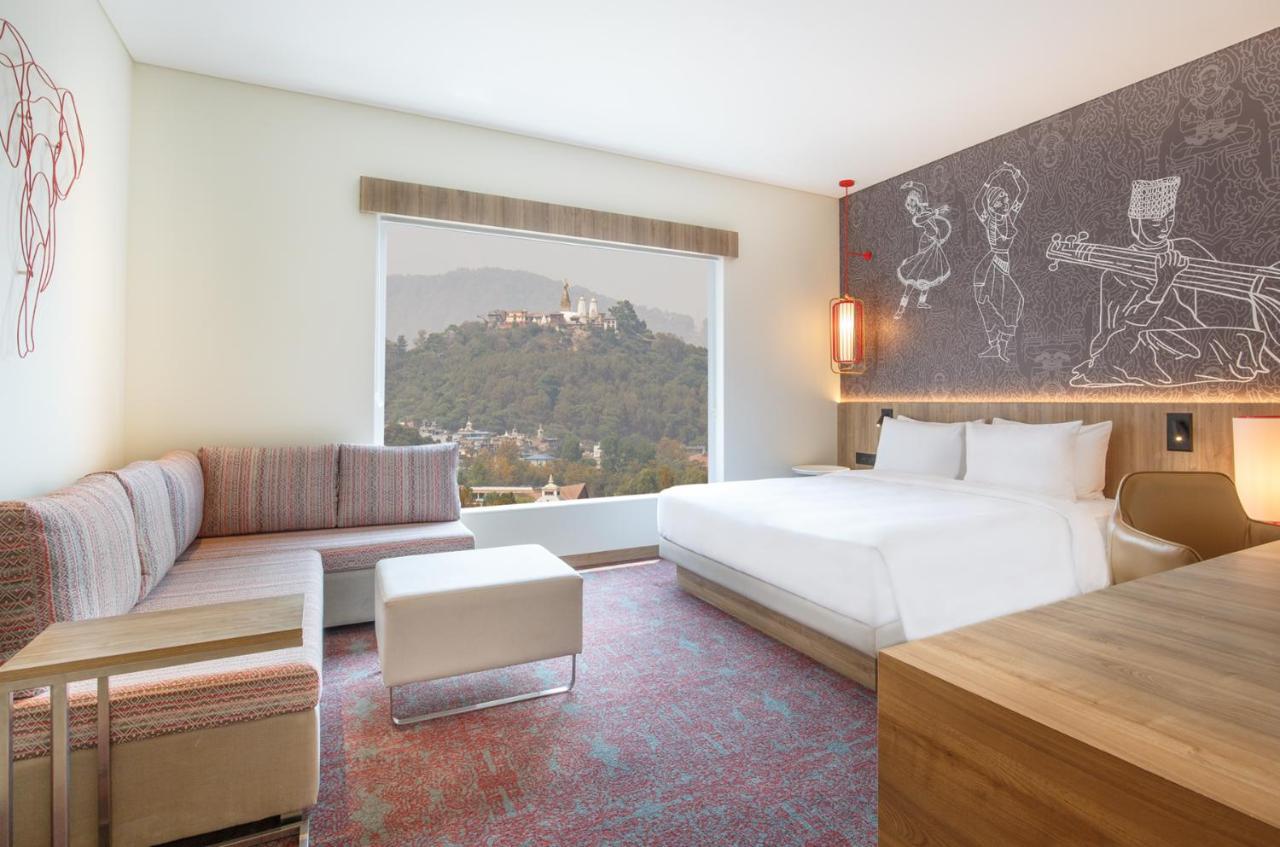 Отель Hyatt Centric Soalteemode Катманду Экстерьер фото