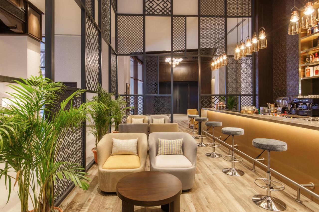 Отель Hyatt Centric Soalteemode Катманду Экстерьер фото