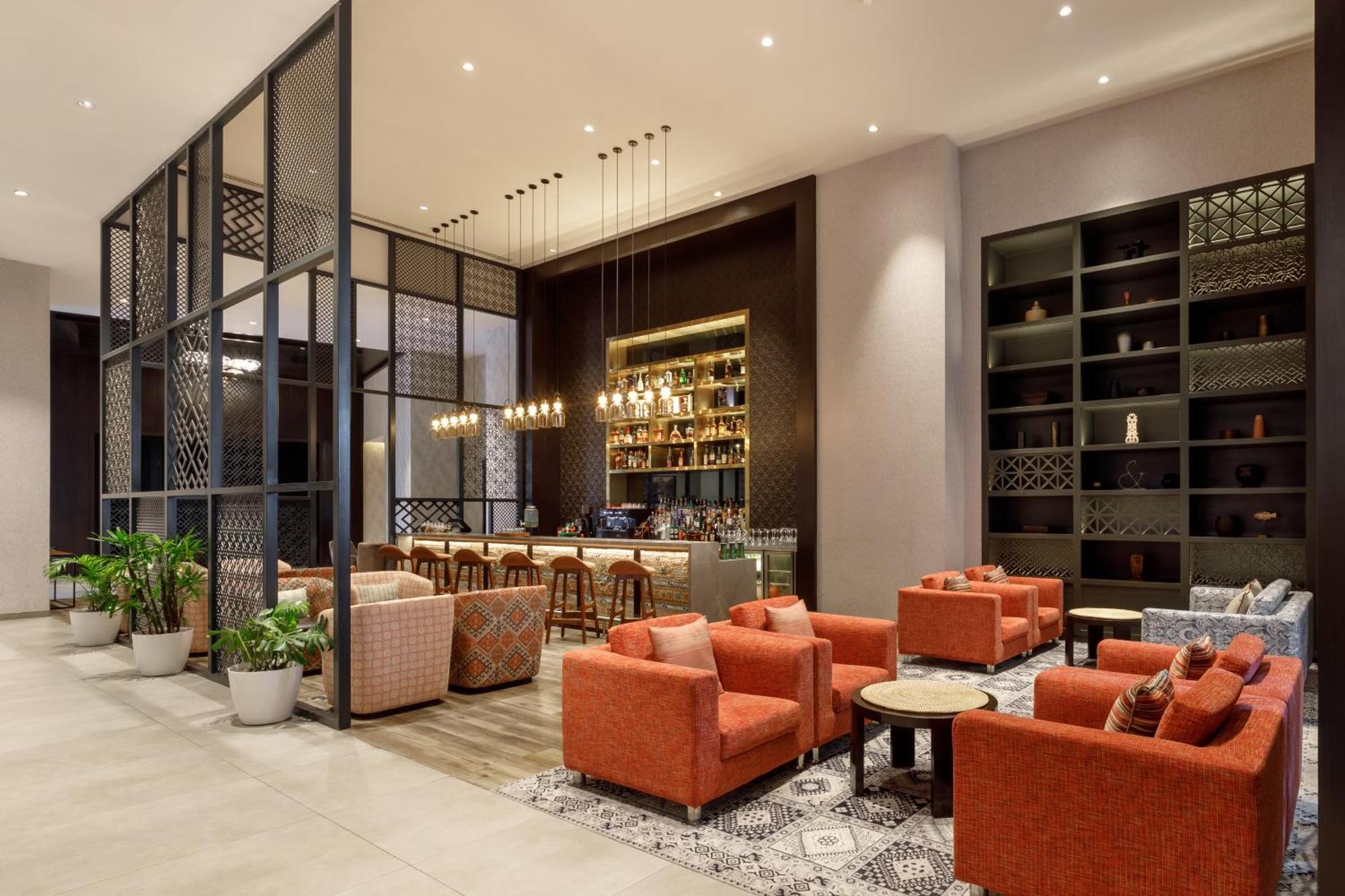 Отель Hyatt Centric Soalteemode Катманду Экстерьер фото