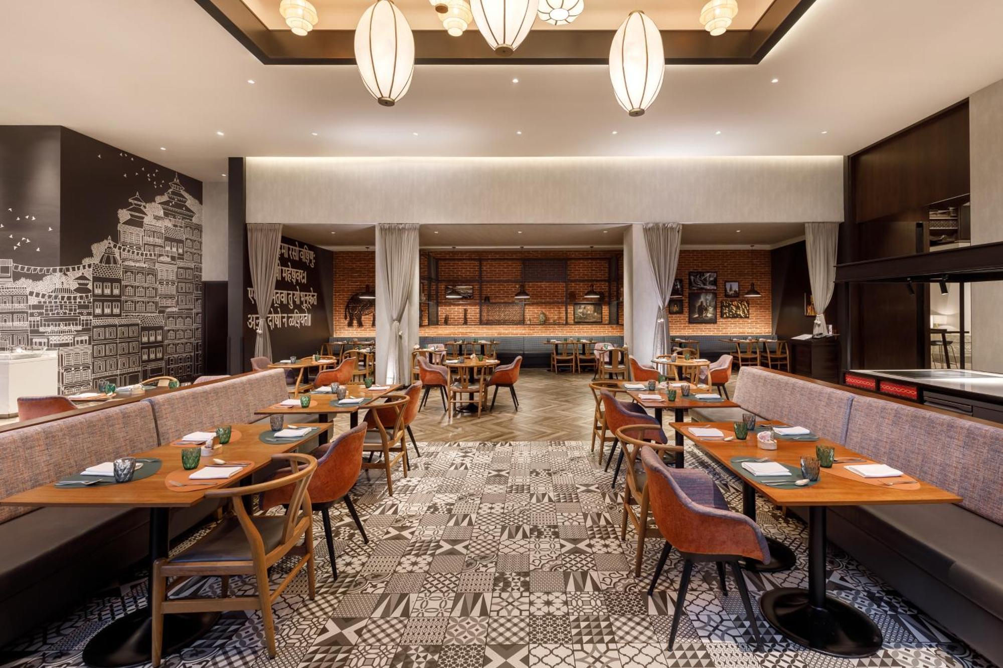 Отель Hyatt Centric Soalteemode Катманду Экстерьер фото