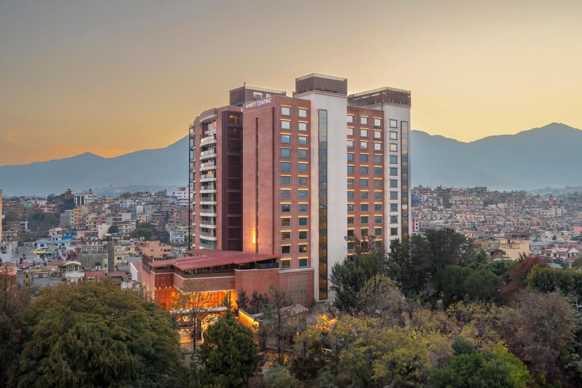 Отель Hyatt Centric Soalteemode Катманду Экстерьер фото